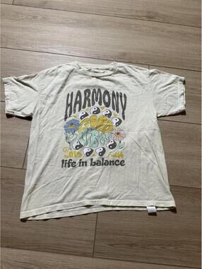 Full Tilt Harmony Good Vibes Life in Balance Graphic T-Shirt Sz L